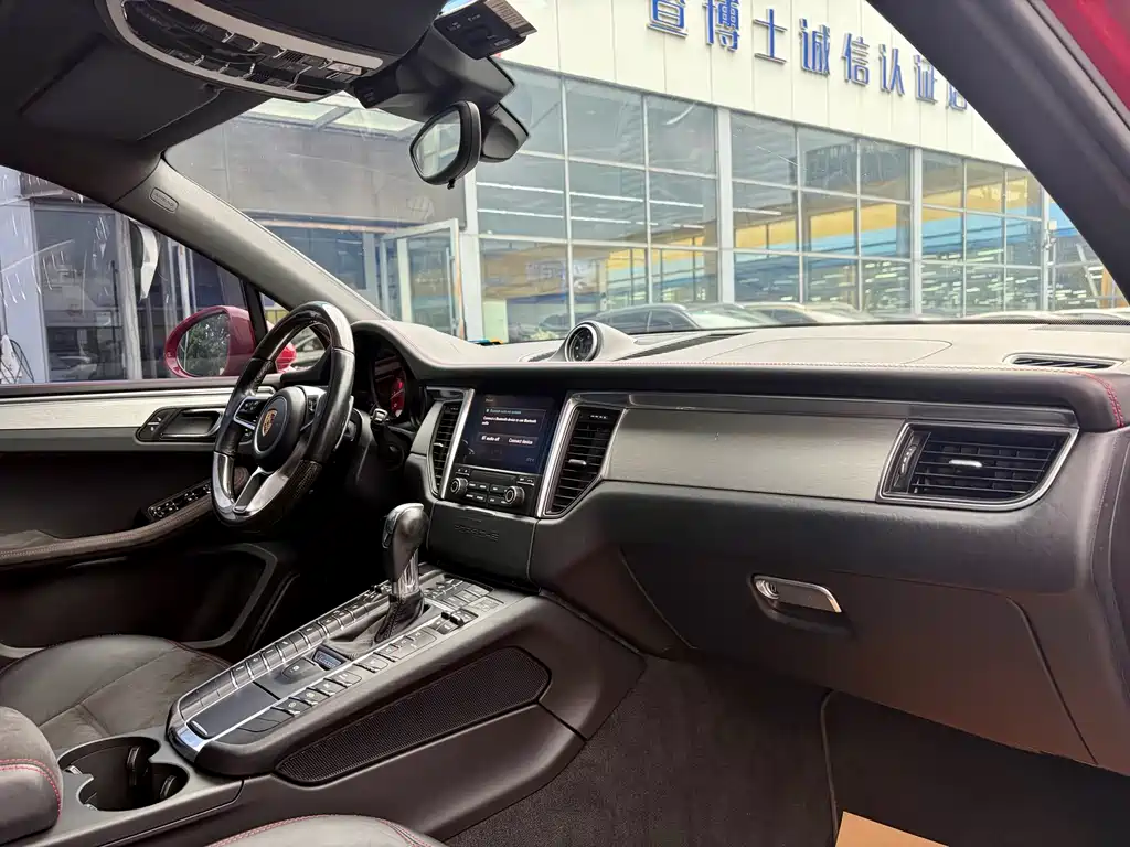 Porsche Macan 2017 — фото 6
