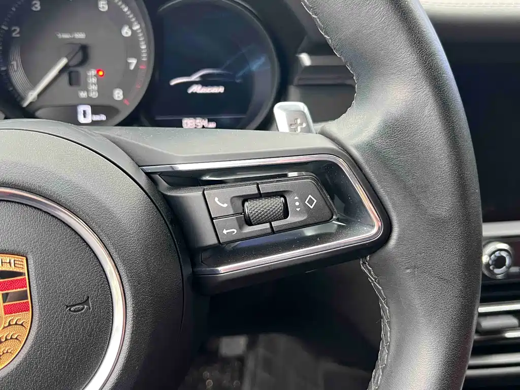 Porsche Macan 2022 — фото 12