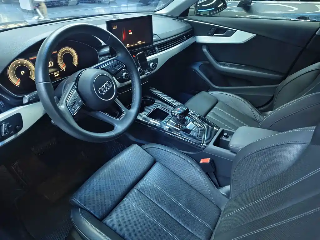 Audi A4L 2020