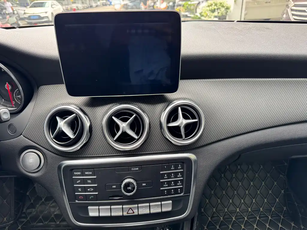 Mercedes-Benz GLA 2019 — фото 15
