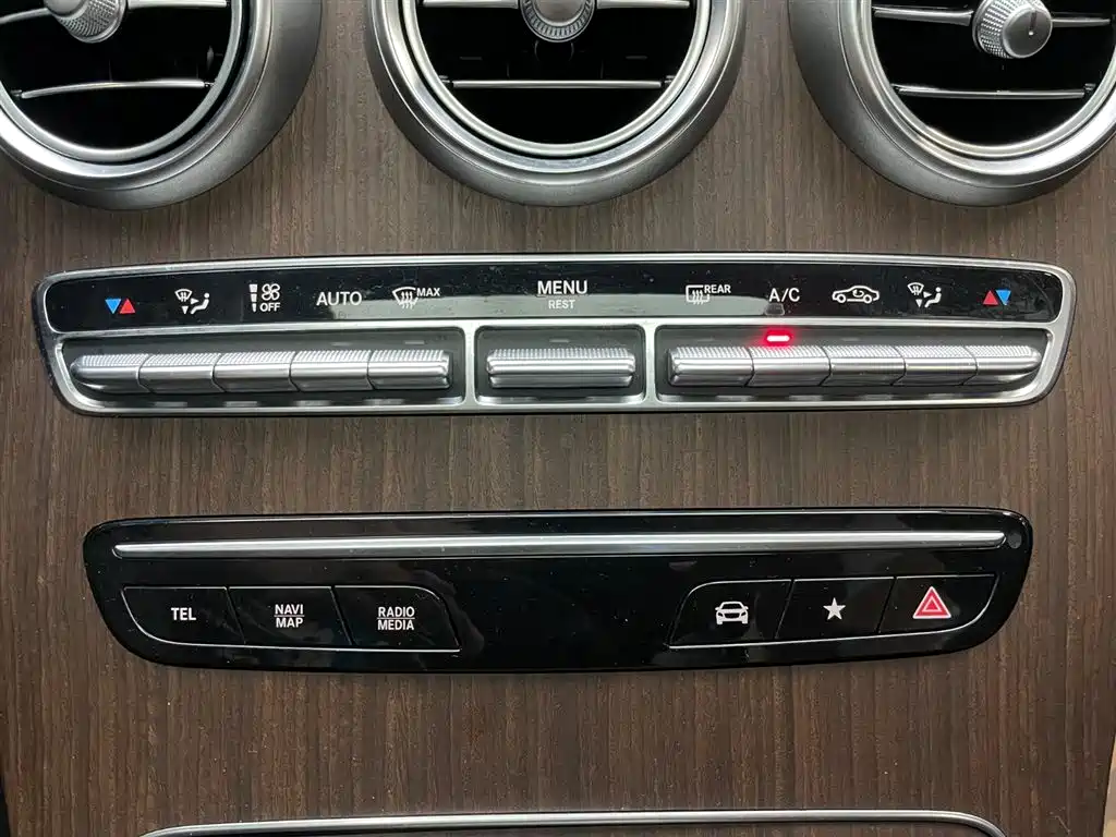 Mercedes-Benz GLC 2020 — фото 20