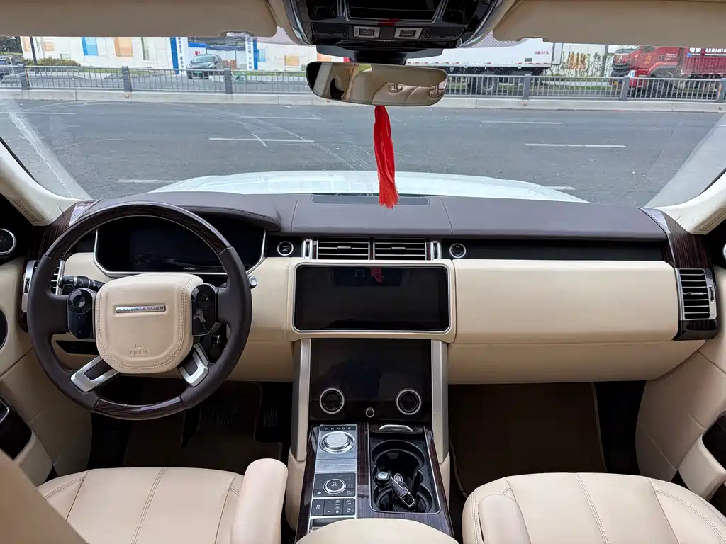 Land Rover Range Rover 2018 — фото 10