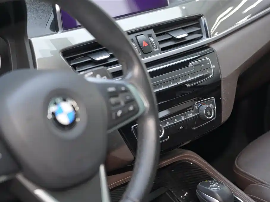 BMW X1 2019 — фото 18