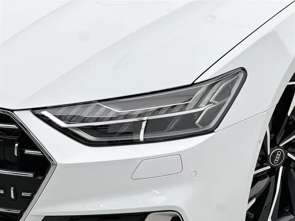 Audi A7L 2024 — фото 15