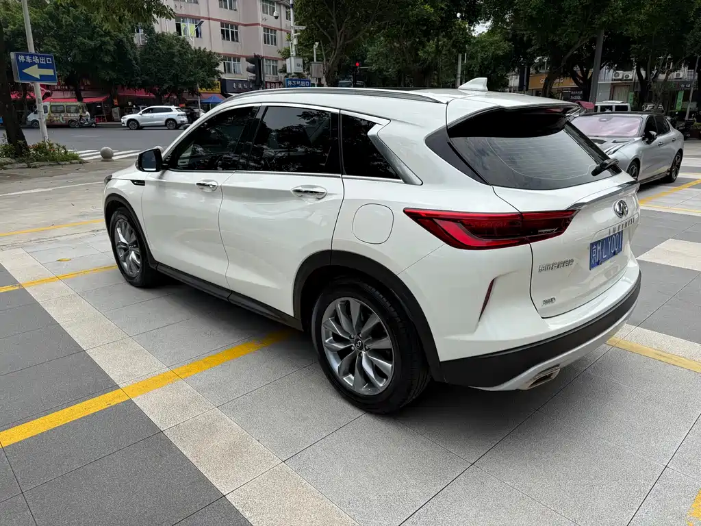 Infiniti QX50 2021
