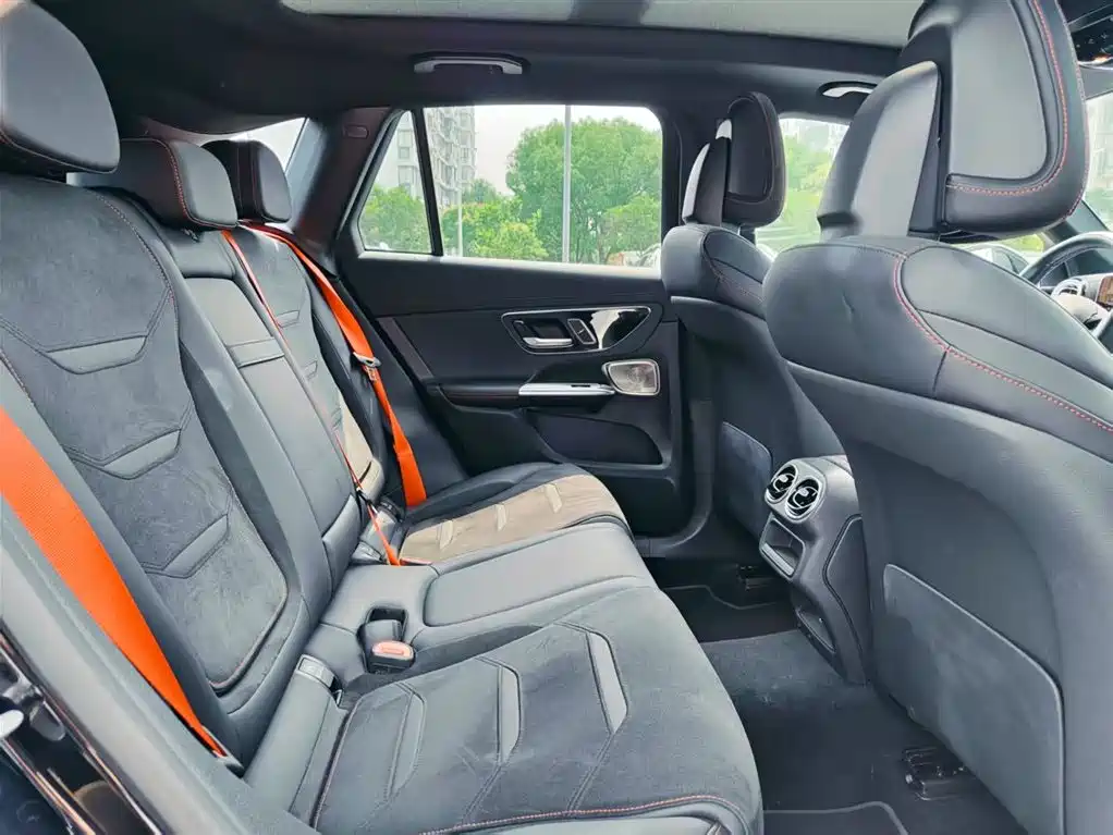 Mercedes-Benz GLC AMG 2025 — фото 16