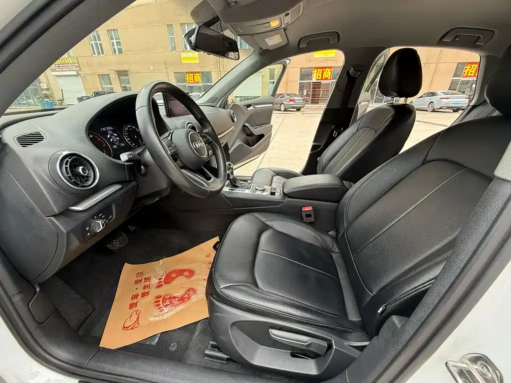 Audi A3 2018 — фото 7