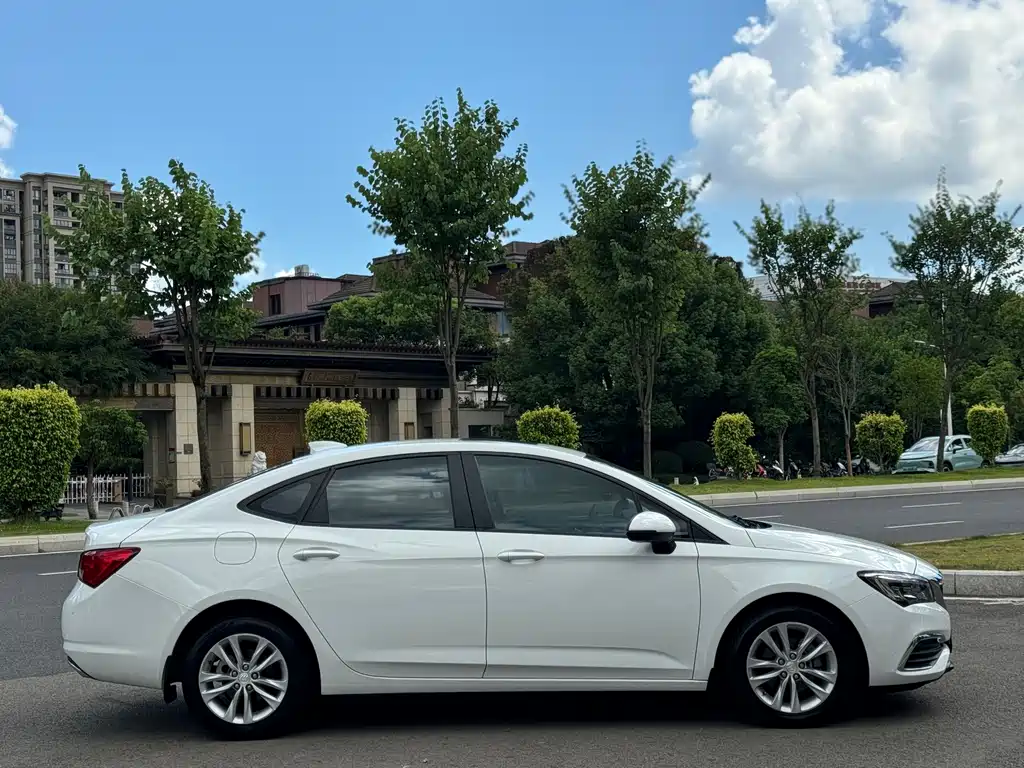 Buick Verano 2019 — фото 14