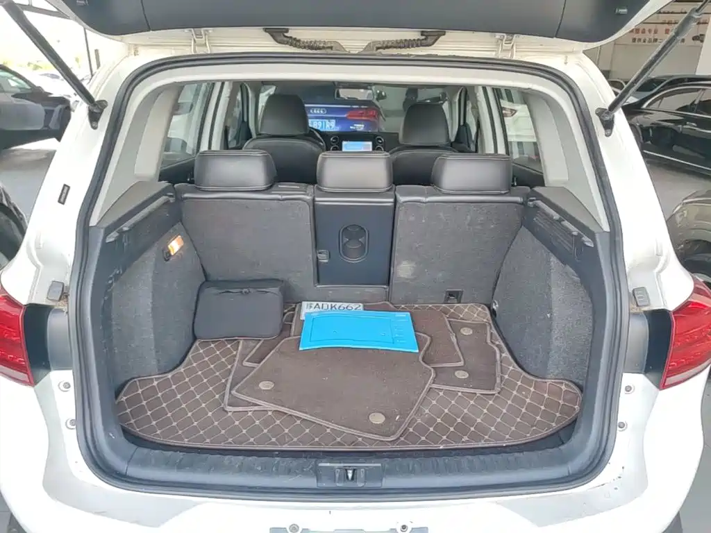 Volkswagen Tiguan 2018 — фото 15