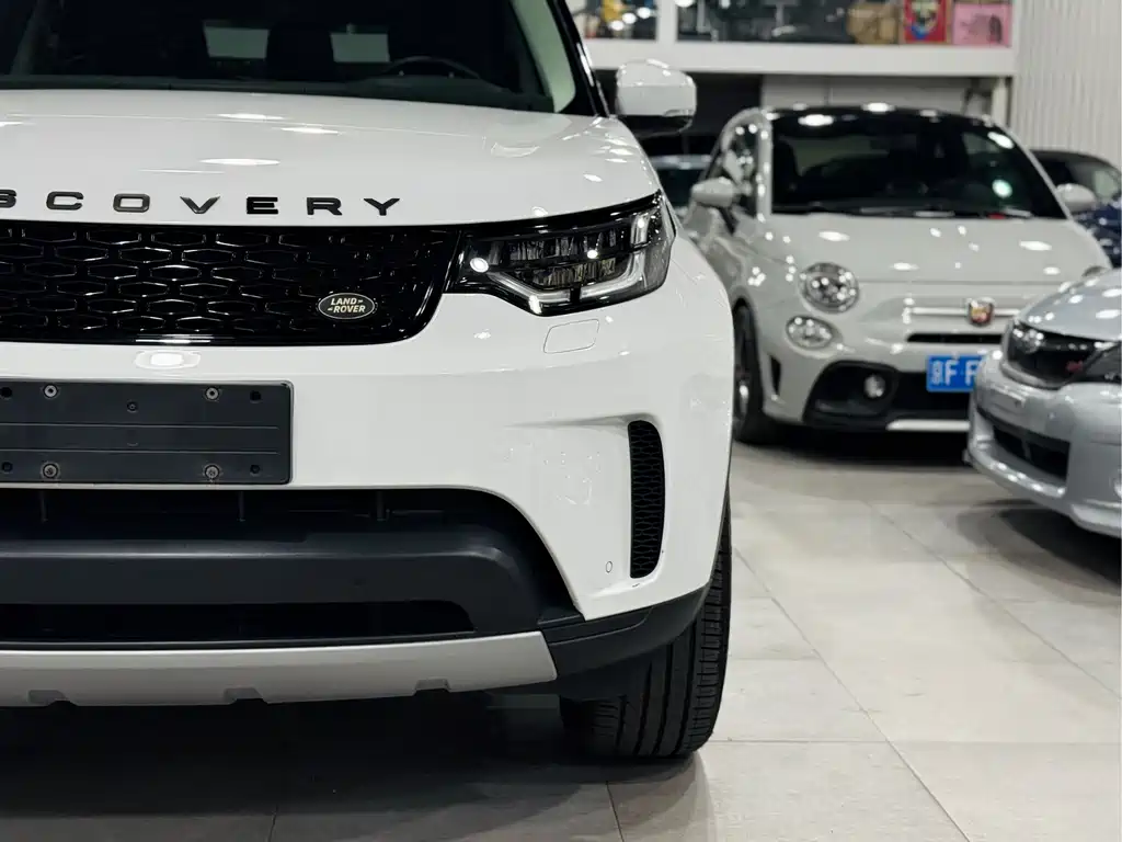 Land Rover Discovery 2018 — фото 3