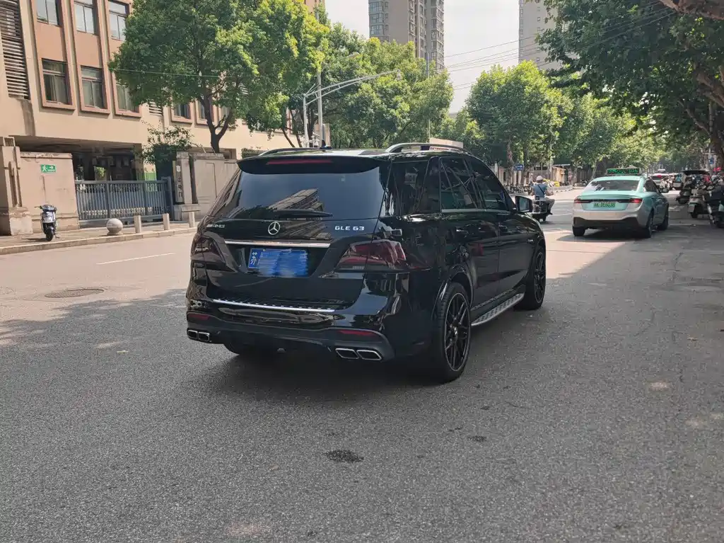 Mercedes-Benz GLE 2016