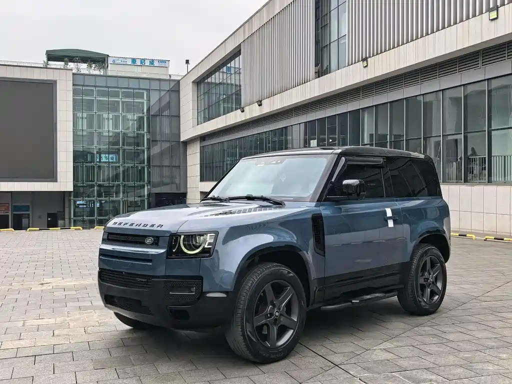 Land Rover Defender 2022