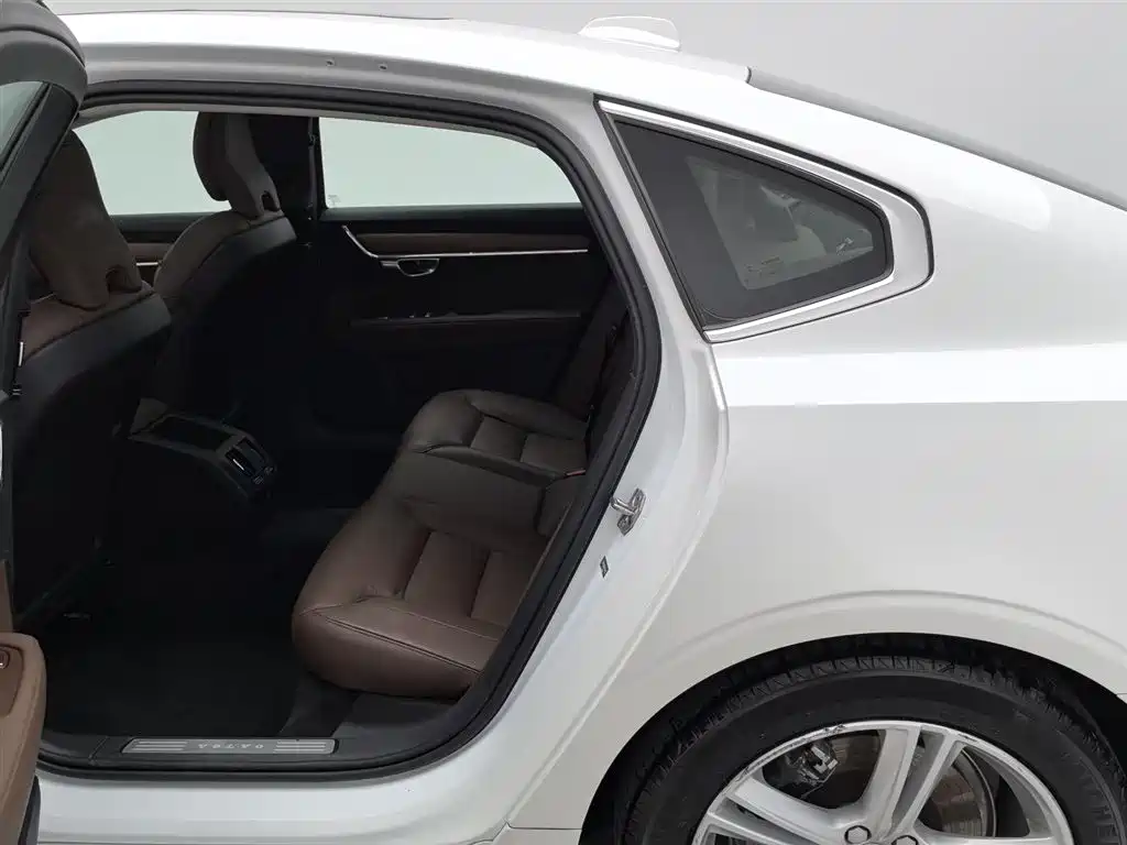 Volvo S90 2019 — фото 15