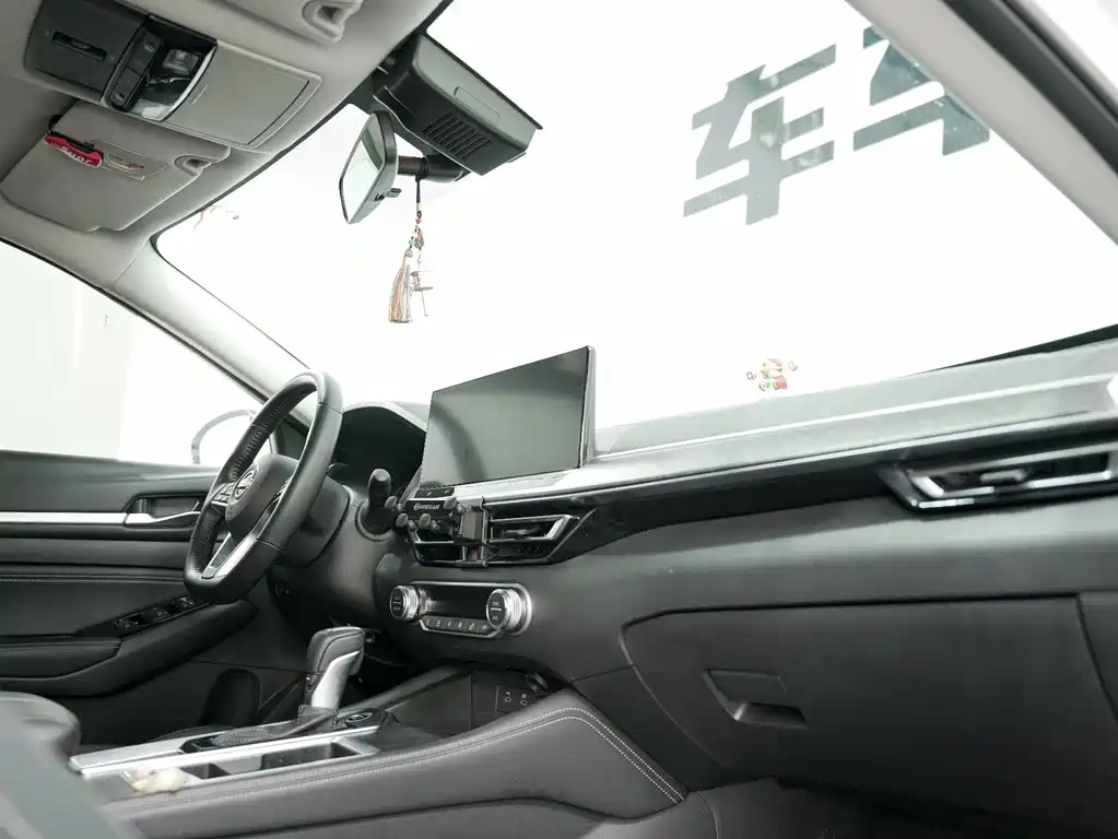 Nissan Teana 2024 — фото 11