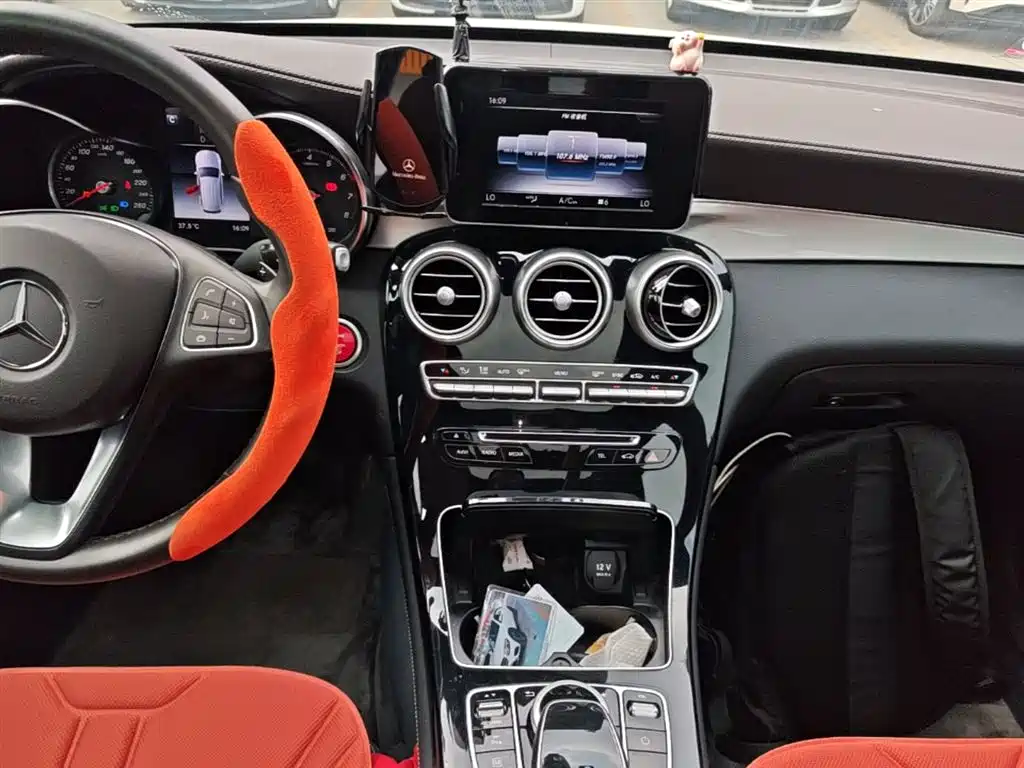 Mercedes-Benz GLC 2019 — фото 13