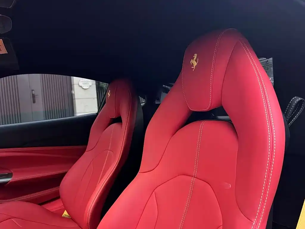 Ferrari F8 2023 — фото 6