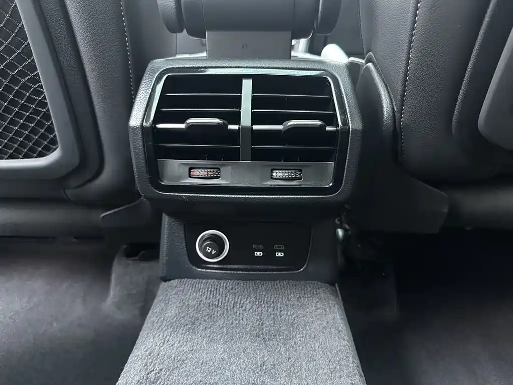 Audi Q3 2023 — фото 19