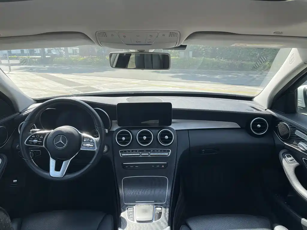 Mercedes-Benz C-Class 2019 — фото 7