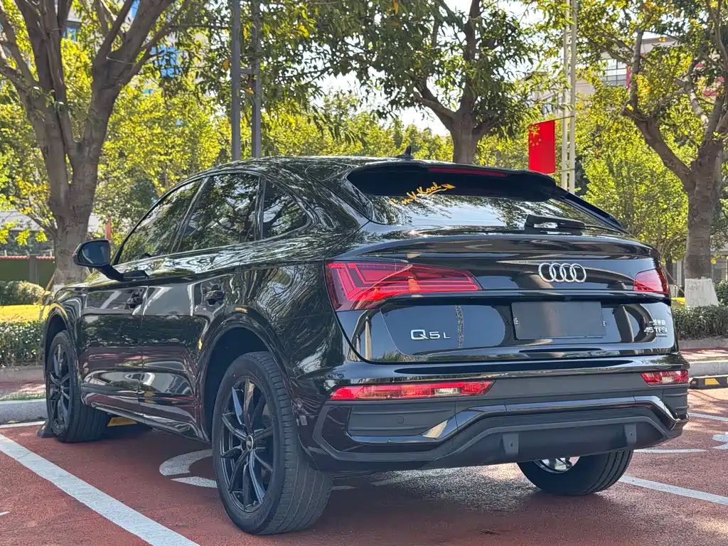 Audi Q5L Sportback 2022 — фото 9