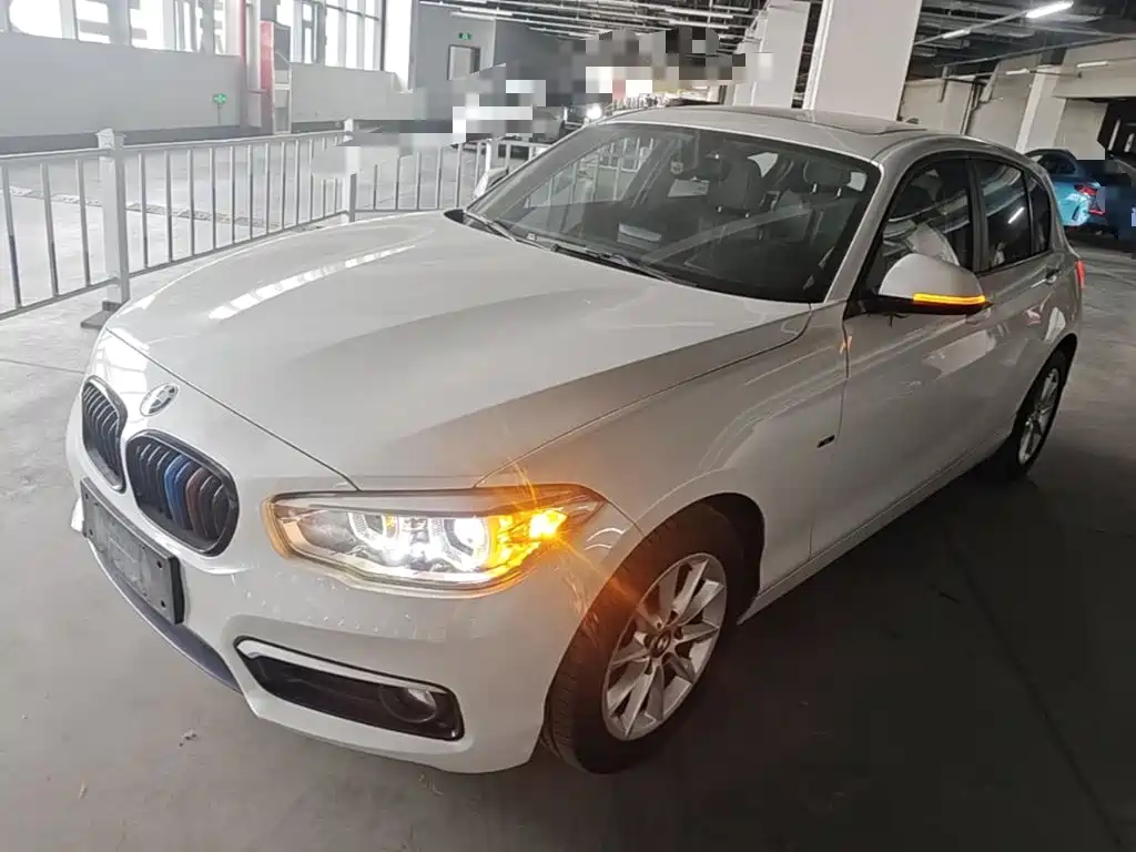BMW 1 Series 2015 — фото 1