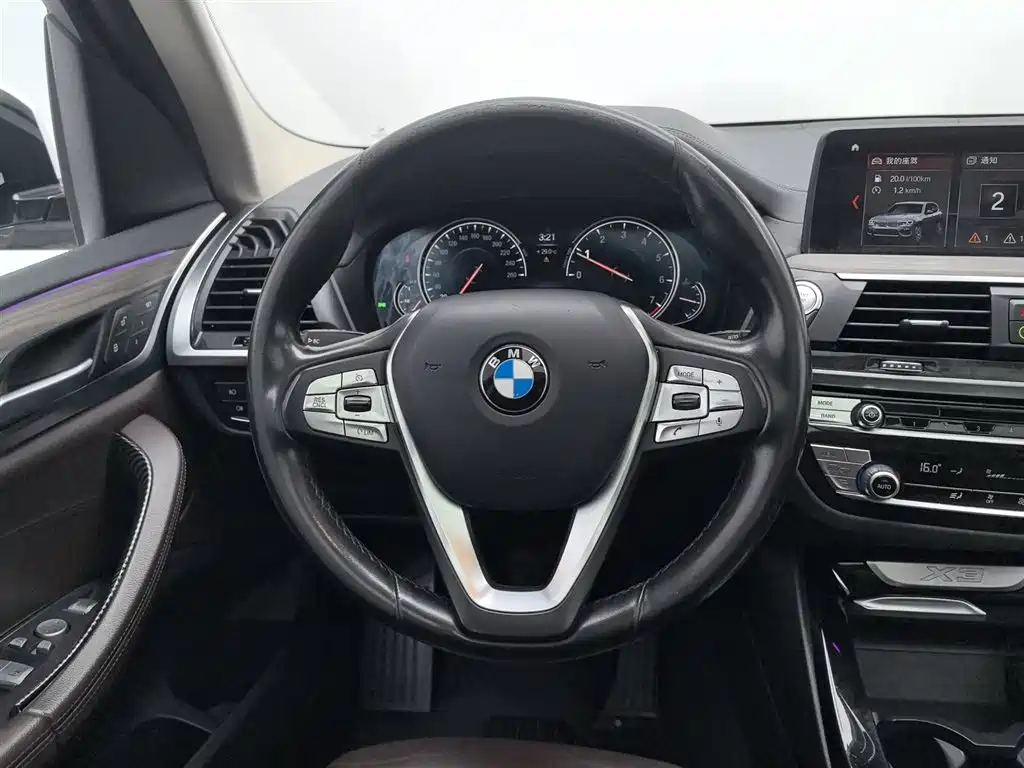 BMW X3 2018 — фото 11