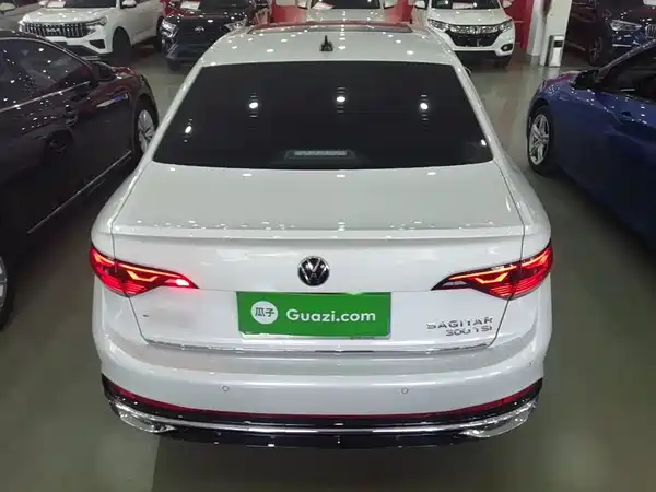 Volkswagen Sagitar 2023