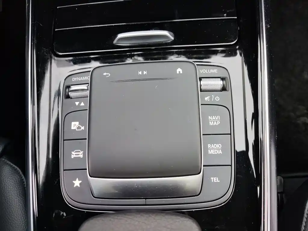 Mercedes-Benz GLA 2021 — фото 17