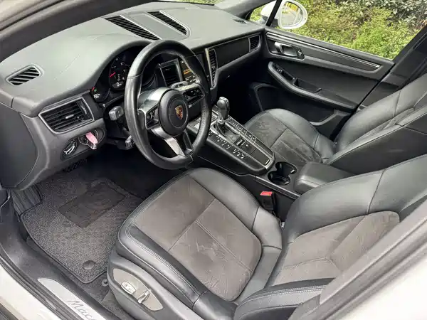 Porsche Macan 2016