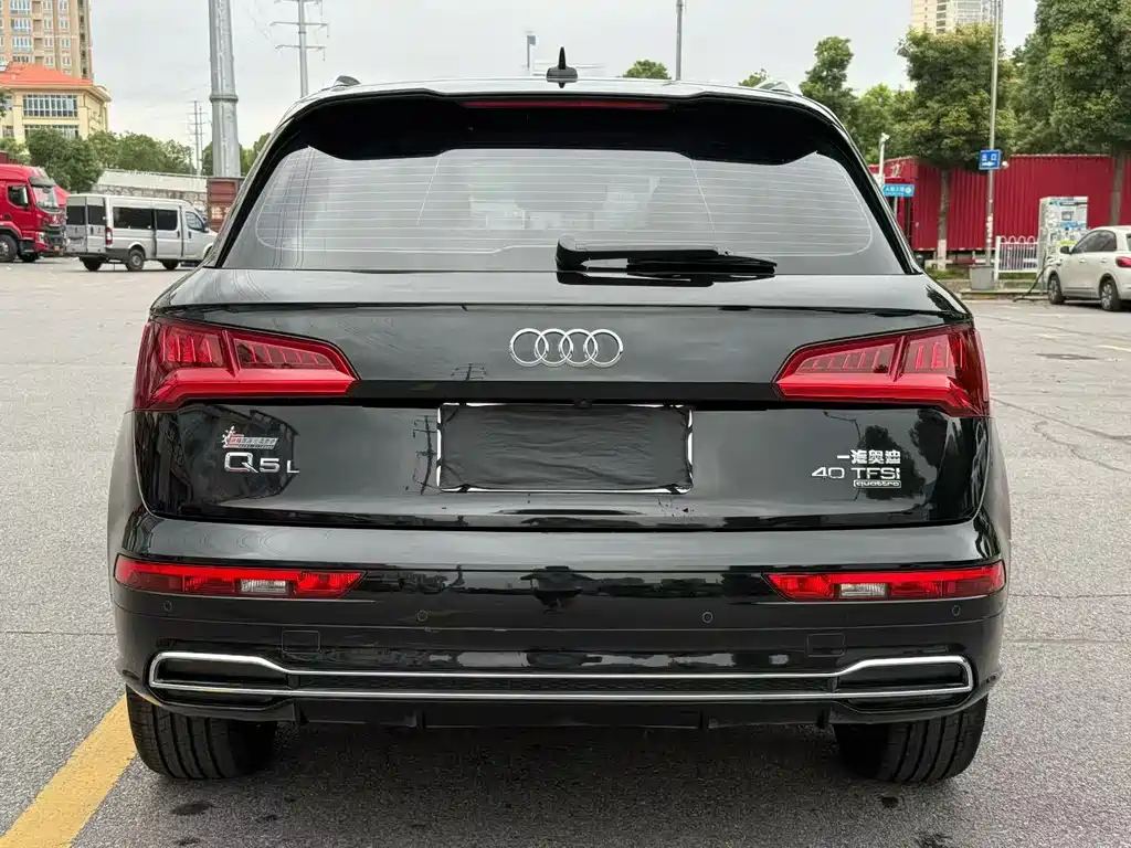 Audi Q5L 2020 — фото 8