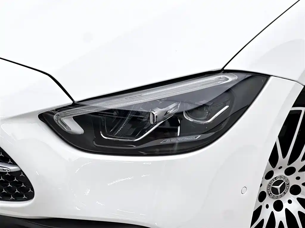 Mercedes-Benz C-Class 2023 — фото 15