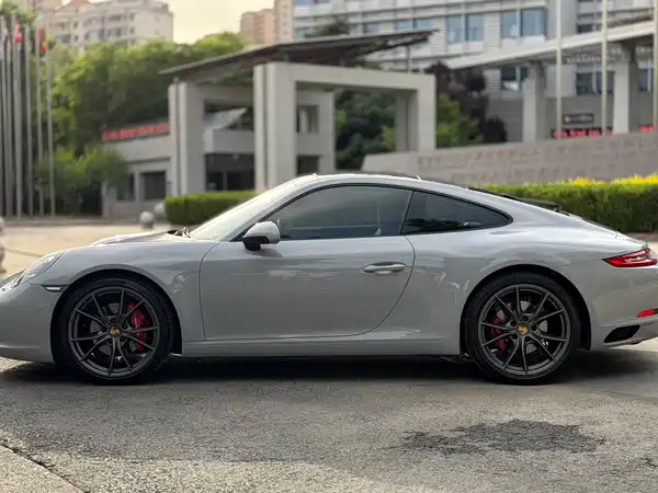 Porsche 911 2016