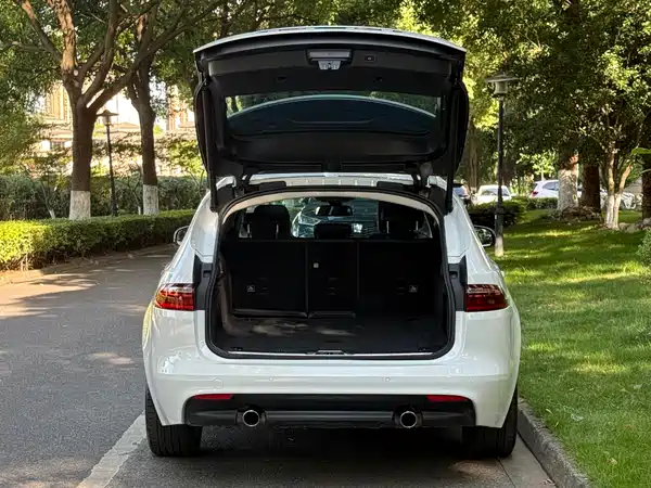 Jaguar XF 2018