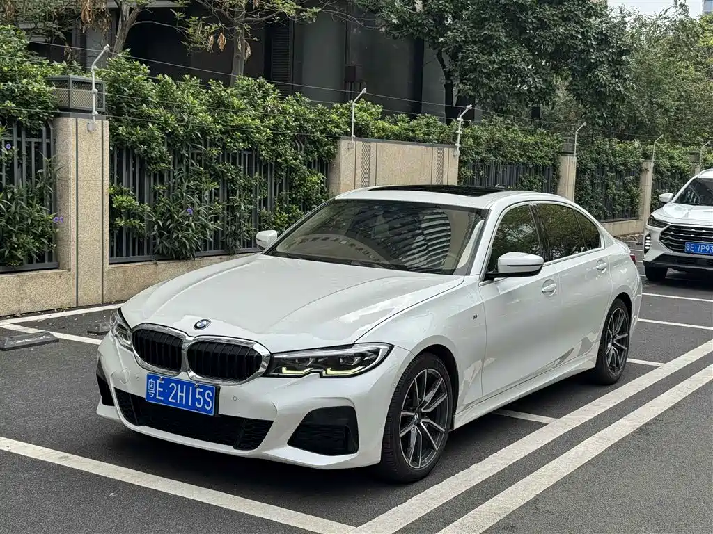 BMW 3 Series 2020 — фото 1