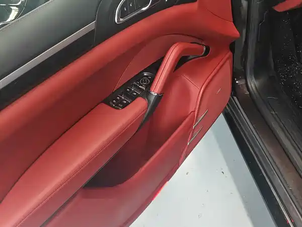 Porsche Cayenne 2014