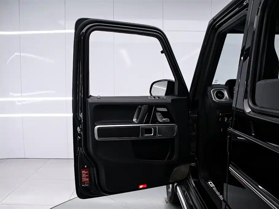 Mercedes-Benz G-Class 2023 — фото 11