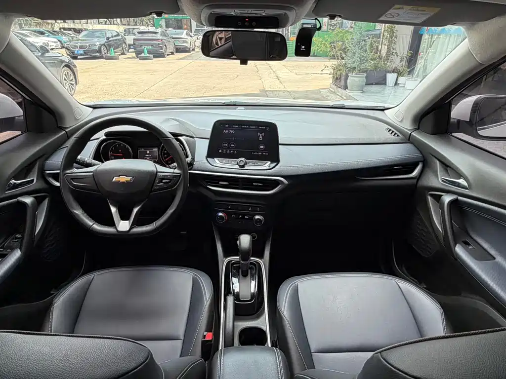 Chevrolet Trax 2023 — фото 15