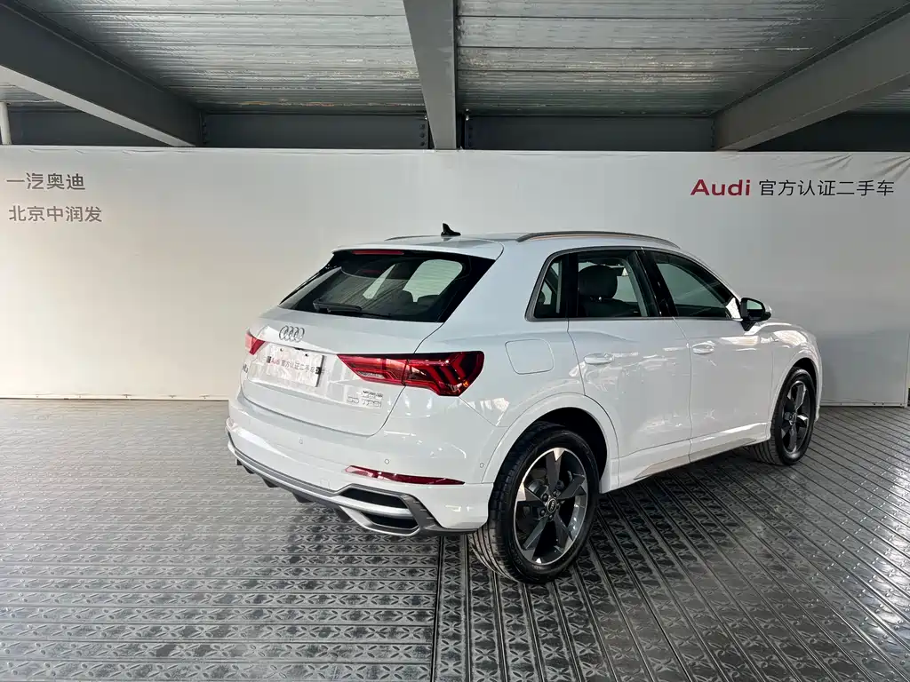 Audi Q3 2023 — фото 5