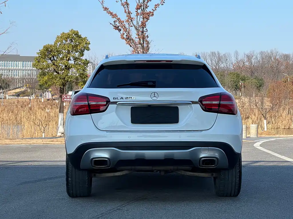 Mercedes-Benz GLA 2017 — фото 19