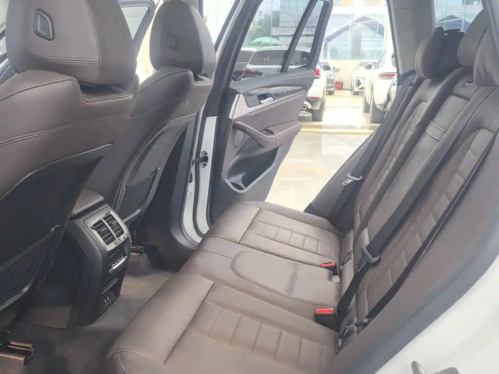 BMW X3 2021 — фото 11