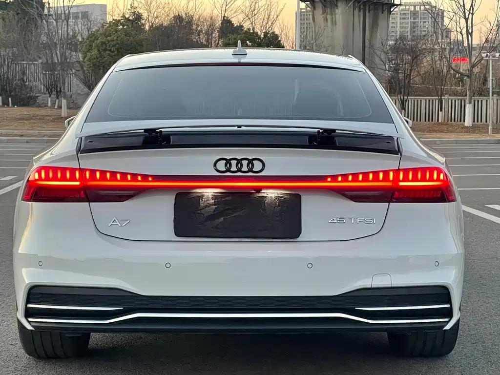Audi A7 2024 — фото 8