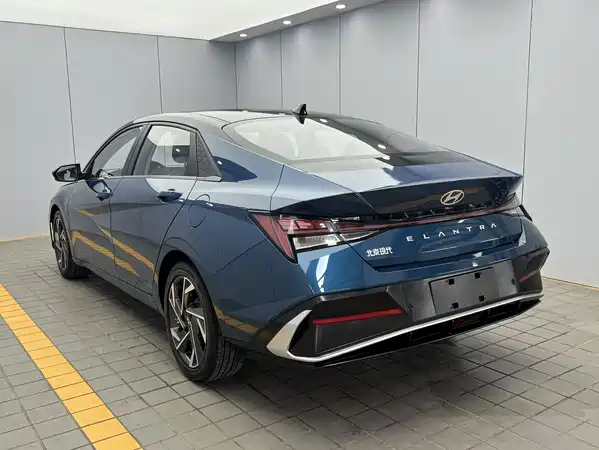 Hyundai Elantra 2023