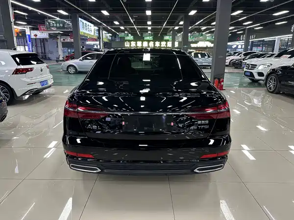 Audi A6L 2022