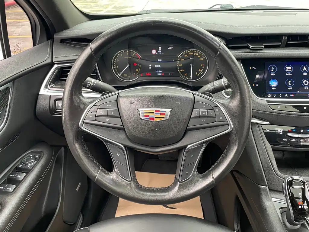 Cadillac XT5 2020 — фото 16