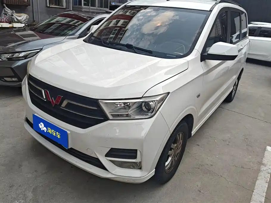 Wuling Hongguang 2021 — фото 1