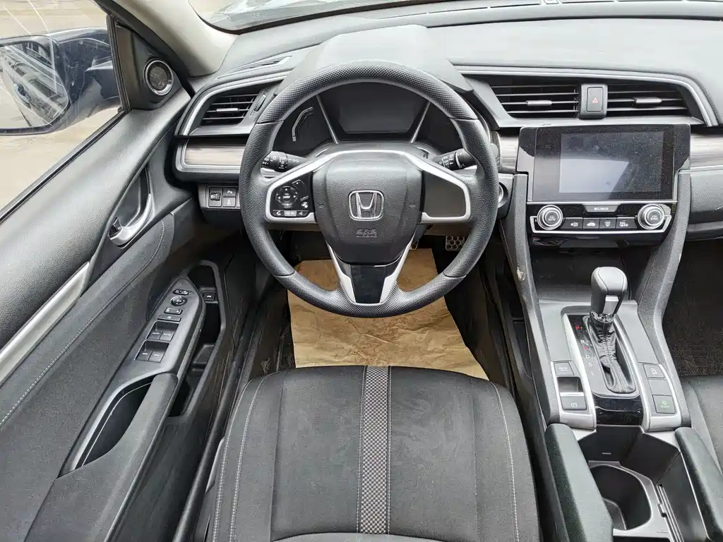 Honda Civic 2021 — фото 13