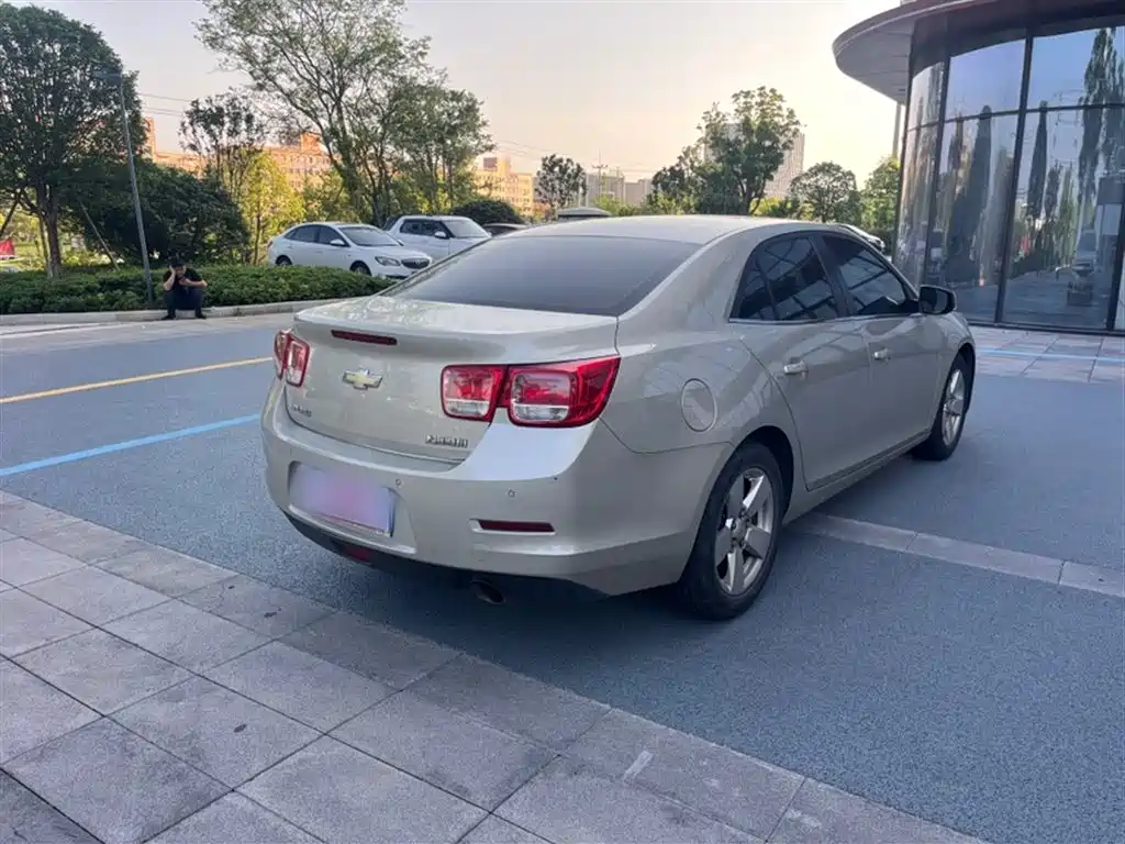 Chevrolet Malibu 2015 — фото 13
