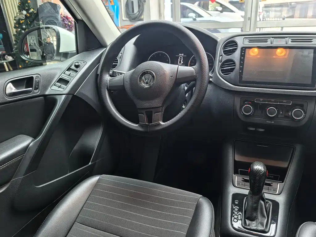Volkswagen Tiguan 2019 — фото 24