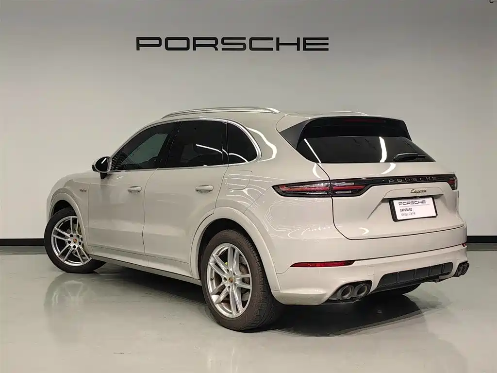 Porsche Cayenne Hybrid 2021 — фото 5