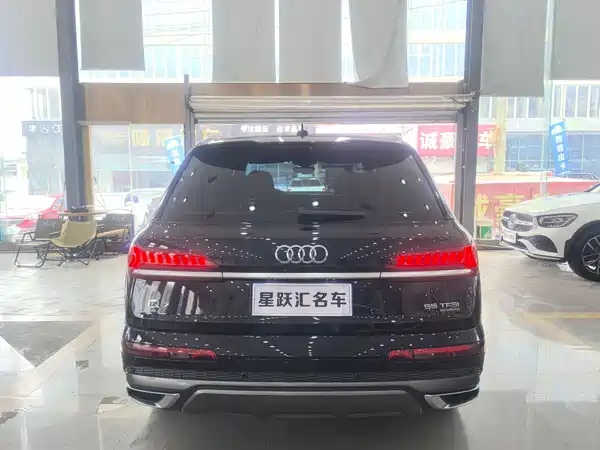 Audi Q7 2021