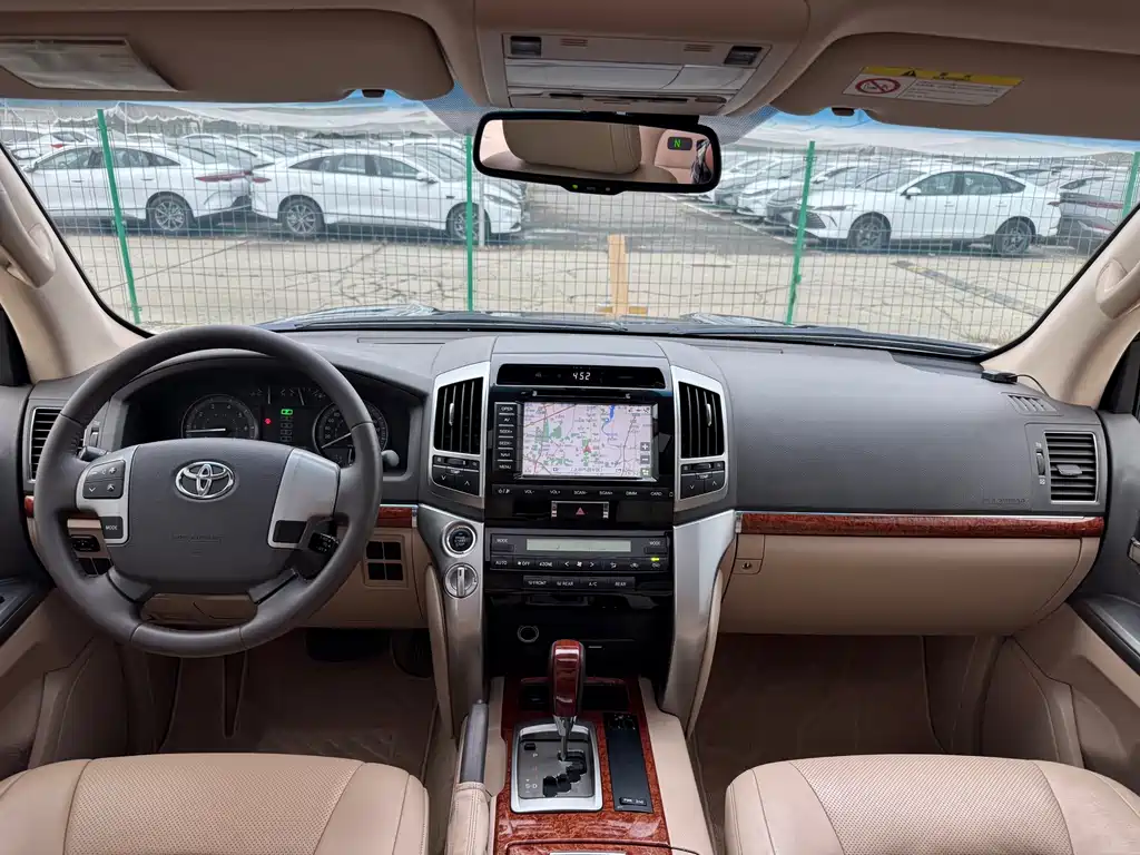 Toyota Land Cruiser 2013 — фото 21